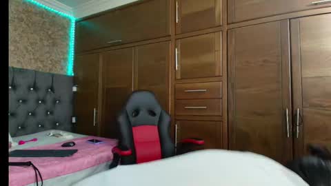 Snapshot of missbrenda_ chatting on October 9, 4:21 am Brenda online show from October 9, 4:21 am