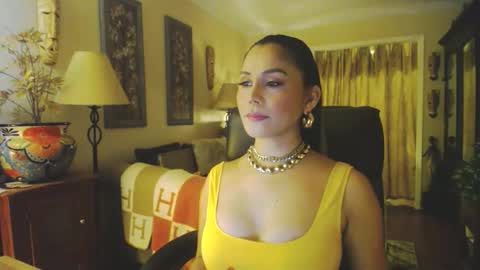 Snapshot of missbrownx chatting on November 30, 8:24 pm Brownie -P online show from November 30, 8:24 pm