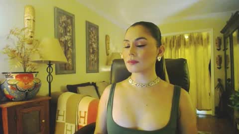 Snapshot of missbrownx chatting on June 19, 6:56 pm Brownie -P online show from June 19, 6:56 pm