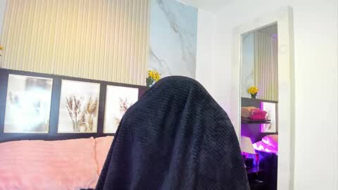 Snapshot of misscheelsee_as chatting on September 19, 12:56 am misscheelsee_as online show from September 19, 12:56 am