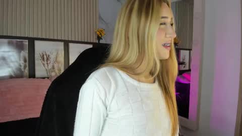 Snapshot of misscheelsee_as chatting on October 6, 10:18 pm misscheelsee_as online show from October 6, 10:18 pm