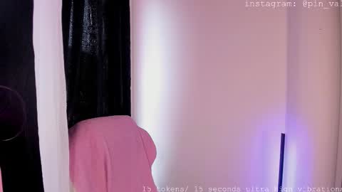 Snapshot of missdomino_ chatting on September 30, 2:22 pm valentina online show from September 30, 2:22 pm