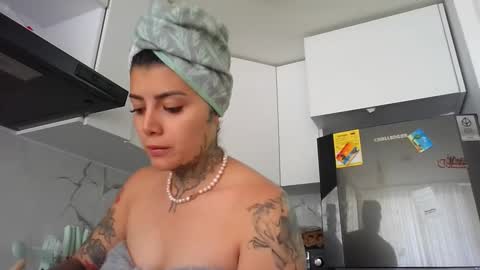 Snapshot of misselii chatting on January 26, 5:23 pm melodie online show from January 26, 5:23 pm