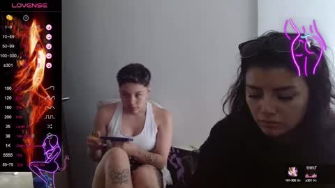 Snapshot of misselii chatting on February 6, 6:46 pm melodie online show from February 6, 6:46 pm