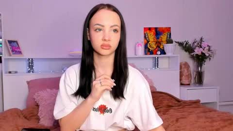 Hello dear my name Elisa online show from March 11, 7:31 pm