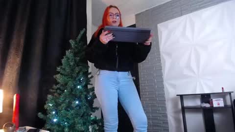 Angela online show from December 28, 2:21 pm