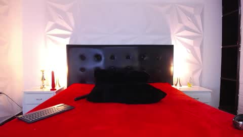 Angela online show from January 29, 2:10 pm