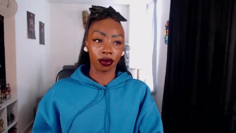 Emilie Diaz online show from March 30, 3:57 pm