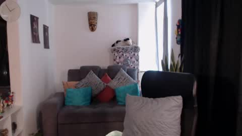 Emilie Diaz online show from April 20, 3:04 pm