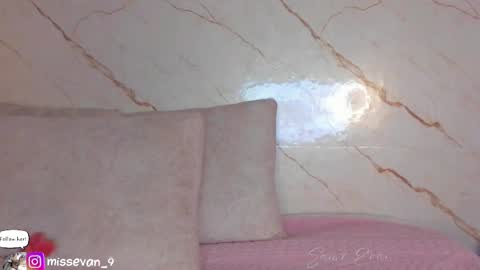 Sami Evan online show from April 8, 1:55 pm