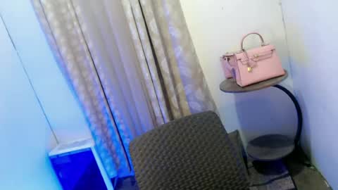 Snapshot of missfantasia chatting on June 23, 1:20 pm missfantasia online show from June 23, 1:20 pm