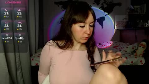 Snapshot of missgenevaonceagain chatting on November 25, 2:44 am G online show from November 25, 2:44 am