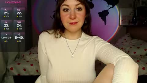 Snapshot of missgenevaonceagain chatting on June 17, 8:32 pm G online show from June 17, 8:32 pm