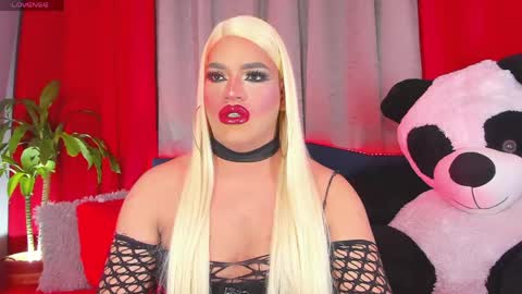kassandra lazcano online show from May 6, 1:25 am