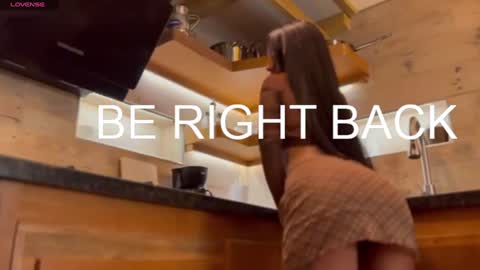 Snapshot of missketzaly chatting on January 5, 2:19 pm Ania online show from January 5, 2:19 pm