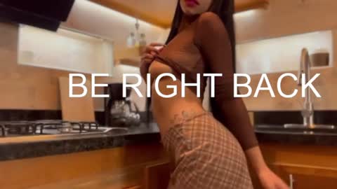 Snapshot of missketzaly chatting on January 13, 1:28 pm Ania online show from January 13, 1:28 pm