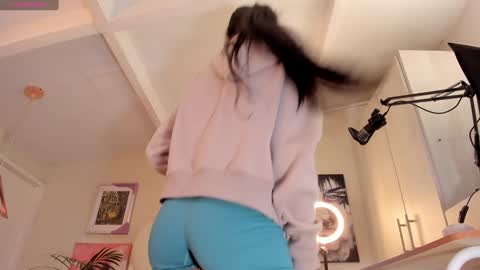 Snapshot of missketzaly chatting on January 18, 1:08 pm Ania online show from January 18, 1:08 pm