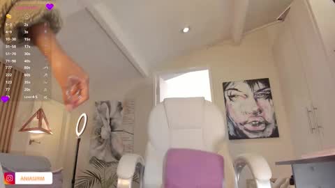 Snapshot of missketzaly chatting on November 21, 1:54 pm Ania online show from November 21, 1:54 pm