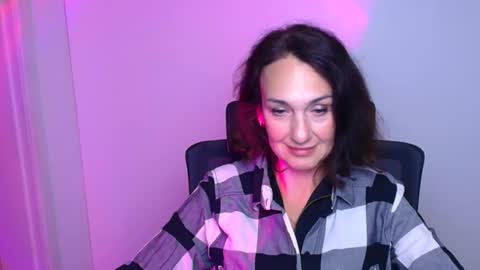Snapshot of misskristyyy chatting on September 25, 7:23 am Christina online show from September 25, 7:23 am
