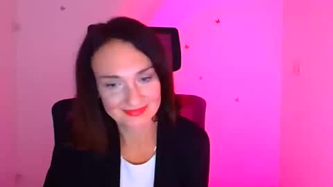 Snapshot of misskristyyy chatting on October 2, 1:40 pm Christina online show from October 2, 1:40 pm