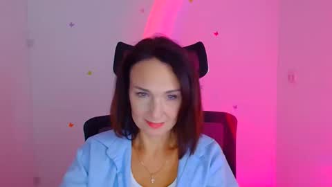 Snapshot of misskristyyy chatting on October 4, 11:19 am Christina online show from October 4, 11:19 am