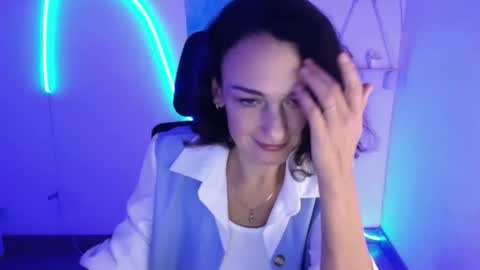 Snapshot of misskristyyy chatting on October 18, 11:33 am Christina online show from October 18, 11:33 am