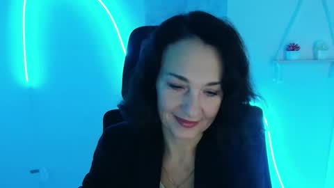 Snapshot of misskristyyy chatting on October 19, 5:19 am Christina online show from October 19, 5:19 am