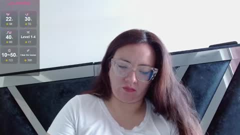 Snapshot of misslady__eva chatting on December 13, 12:17 pm eva   online show from December 13, 12:17 pm
