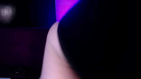 Snapshot of missloise chatting on December 29, 12:45 pm Miss Loise online show from December 29, 12:45 pm