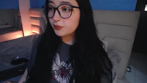 Snapshot of missloise chatting on October 12, 4:11 am Miss Loise online show from October 12, 4:11 am