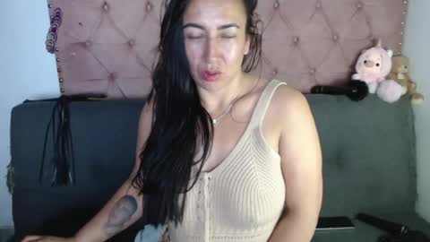 Snapshot of misslucyy1 chatting on July 27, 11:01 pm luccy online show from July 27, 11:01 pm