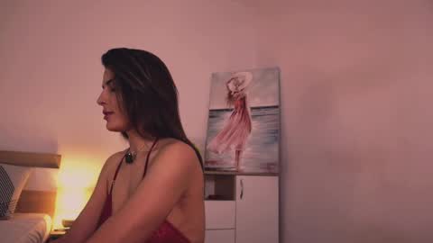 Lullu online show from November 1, 2:52 pm