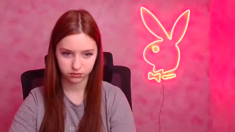 Mia online show from December 2, 12:54 pm