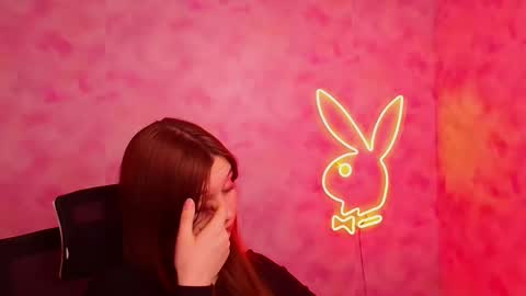 Mia online show from December 16, 12:43 pm