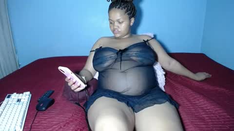 mimmi online show from November 18, 5:39 pm