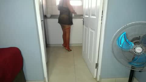 Snapshot of missmimmi69 chatting on July 1, 6:59 am mimmi online show from July 1, 6:59 am