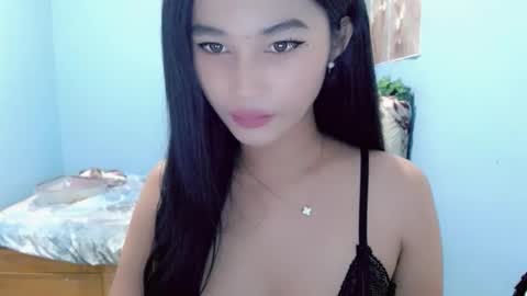 missminervaa online show from March 15, 5:52 pm