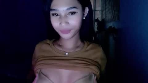 missminervaa online show from March 21, 7:39 pm