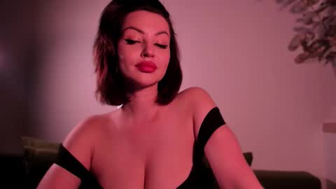 Snapshot of missmirandagd chatting on September 25, 4:00 pm online show from September 25, 4:00 pm