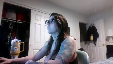 MissMona online show from April 14, 9:37 am