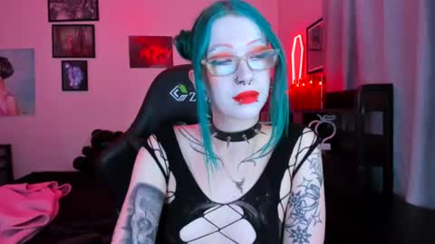Mistress Nikki Vill online show from August 5, 3:31 am