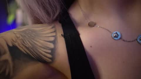 Snapshot of missobsidian chatting on February 6, 9:18 pm Miss Obsidian online show from February 6, 9:18 pm