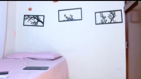 Tell me Pandora online show from February 13, 9:49 pm