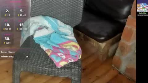 sarah online show from December 6, 8:29 pm