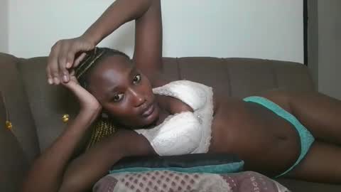 pretty gal online show from September 26, 6:45 pm