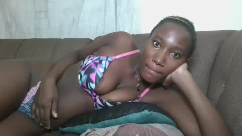 pretty gal online show from October 2, 9:00 pm