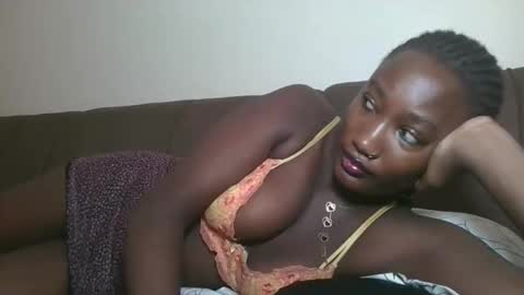 pretty gal online show from January 7, 2:52 pm