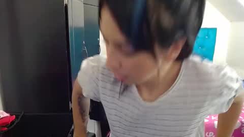 Snapshot of misspurple4 chatting on January 4, 11:59 pm kassandra online show from January 4, 11:59 pm