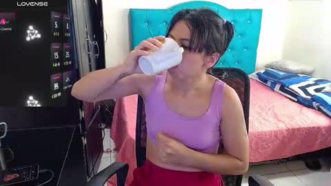 Snapshot of misspurple4 chatting on February 27, 11:26 pm kassandra online show from February 27, 11:26 pm