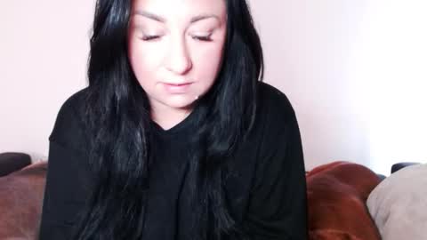 Snapshot of missqueen1416 chatting on October 23, 8:02 am Missqueen1416 online show from October 23, 8:02 am